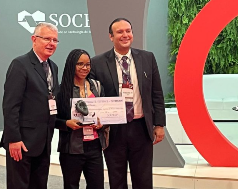 Aluna de mestrado do PPG-Cardio, Carolina Chaves, conquista prêmio no 43° Congresso da SOCESP